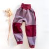 Sofortkauf: Walkhose mit Taschen in Lila mit Po- und Knie Verstärkung in Beere, Gr. 110/116