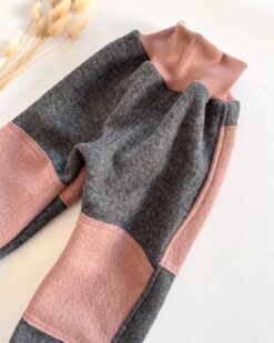 Alternative view of Sofortkauf: Walkhose in Anthrazit mit Po- und Knie Verstärkung in Altrosa, Gr. 98/104