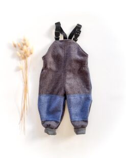 Sofortkauf: Walk-Latzhose Merino Graphit mit Knie- und Po-Verstärkung in Jeansblau, Gr. 80/86