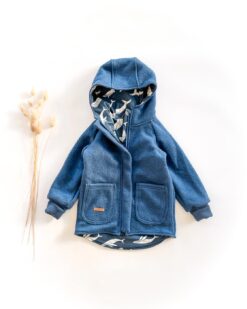 Sofortkauf: Walkjacke mit Reißverschluss und Taschen in Rauchblau/Wale, Gr. 104/110