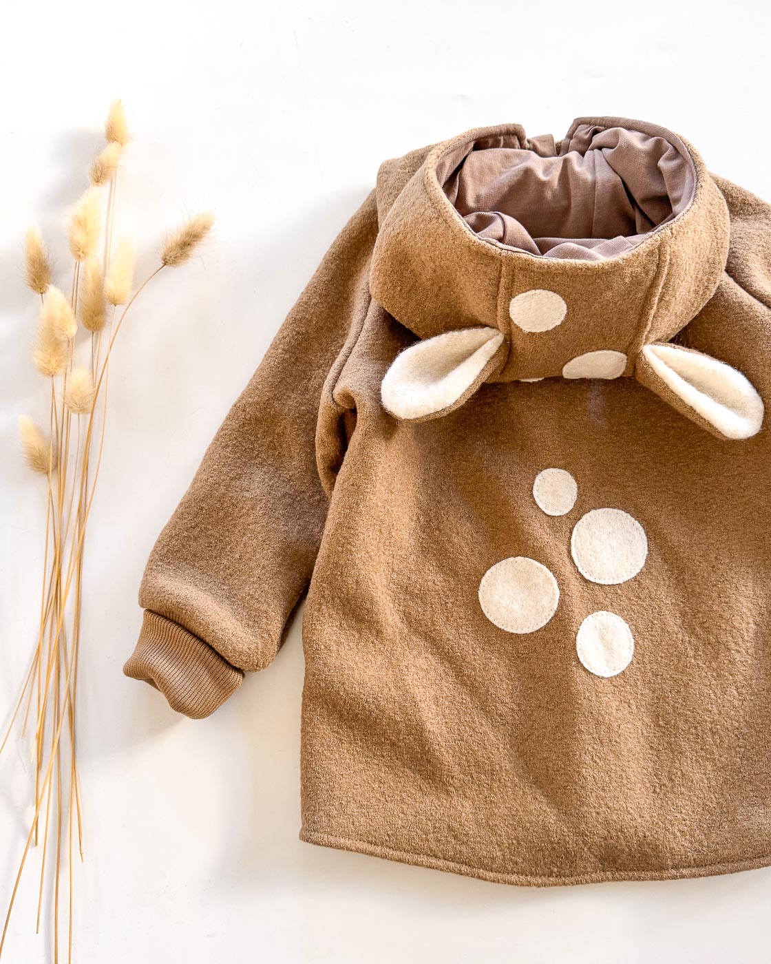 Sofortkauf: Walkjacke mit Reißverschluss mit Taschen und Reh in Camel, Gr. 92/98 – Bild 3