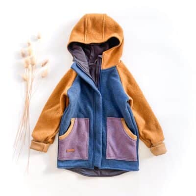 Sofortkauf: Colorblock Walkjacke mit runder Kapuze, Gr. 116/122 Rauchblau/Senf/Lila