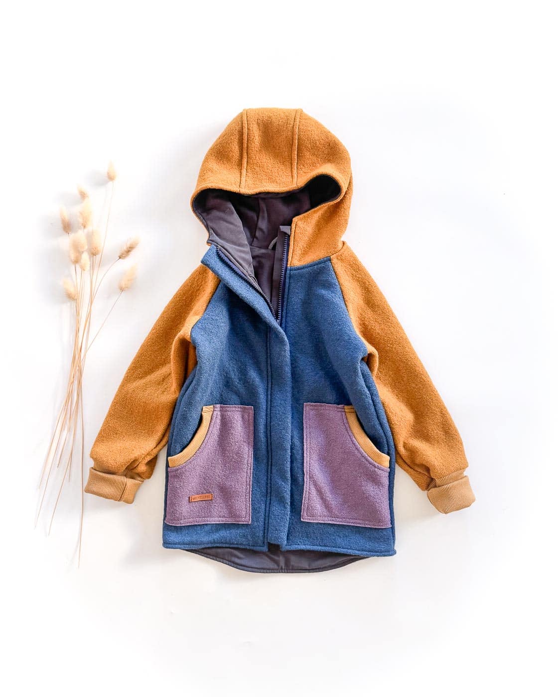 Sofortkauf: Colorblock Walkjacke mit runder Kapuze, Gr. 116/122 Rauchblau/Senf/Lila