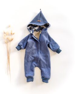 Sofortkauf: Merinowalk Overall in Jeansblau mit Wolljersey-Futter Sand Meliert und Kapuze Wale, Gr. 62/68